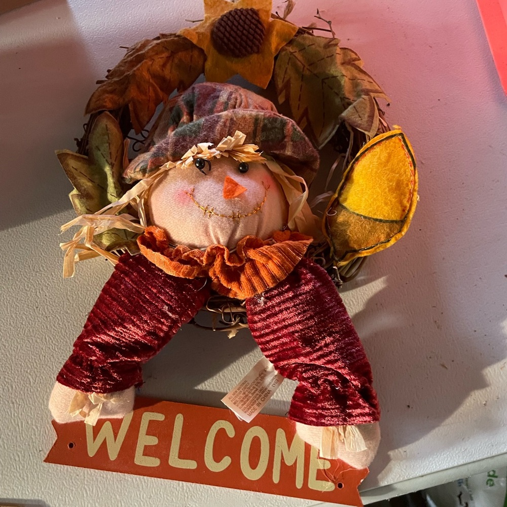 Festive Scarecrow Welcome Wreath - Red and Orange